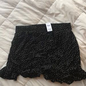Polka dot ruffle skirt